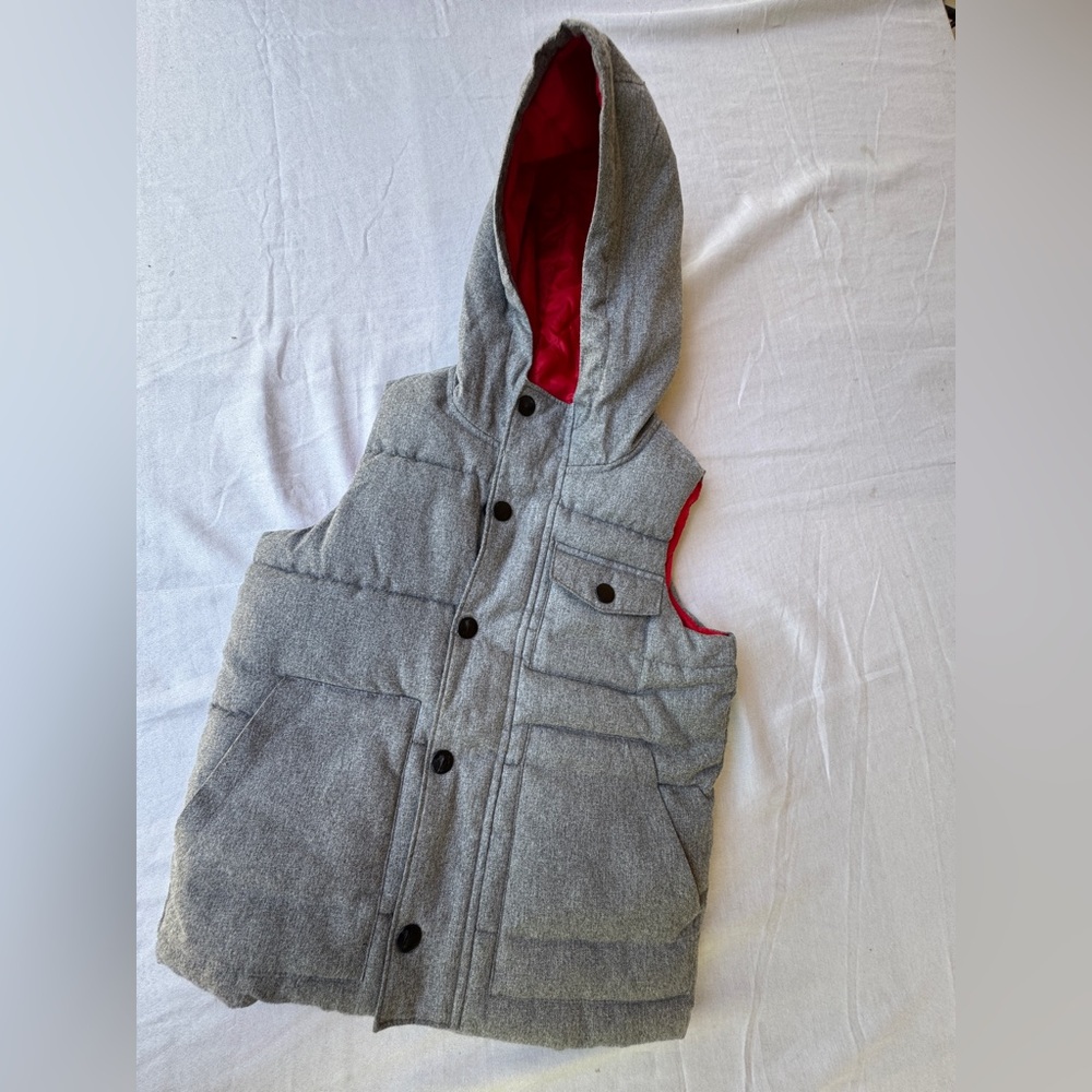 Old Navy Red Quilted Vest Boys Gray red lining Size S 6-7